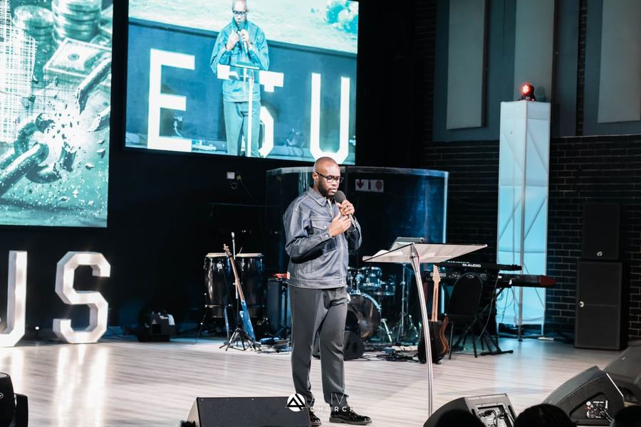 Alive Church Sunday celebration