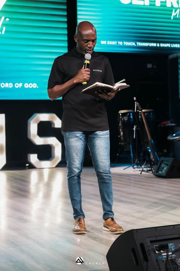 Alive Church serving together
