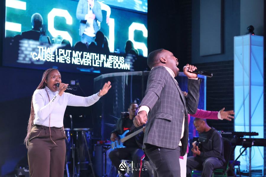 Alive Church a moment of worship